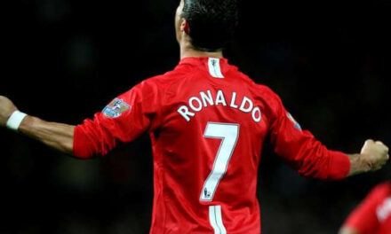 Роналдо е избран за играч на месецот во Премиер Лигата. Артета за најдобар тренер