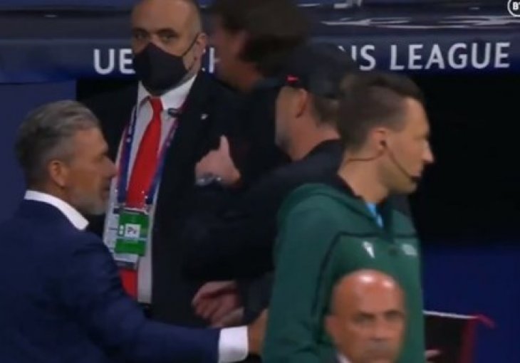ВИДЕО Симеоне избегна да се ракува со Клоп, тренерот на Ливерпул полуде по натпреварот