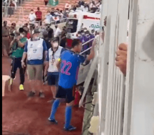 (Видео)Му пукна филмот: Јапонски фудбалер сакаше да се тепа со навивачите на Саудиска Арабија
