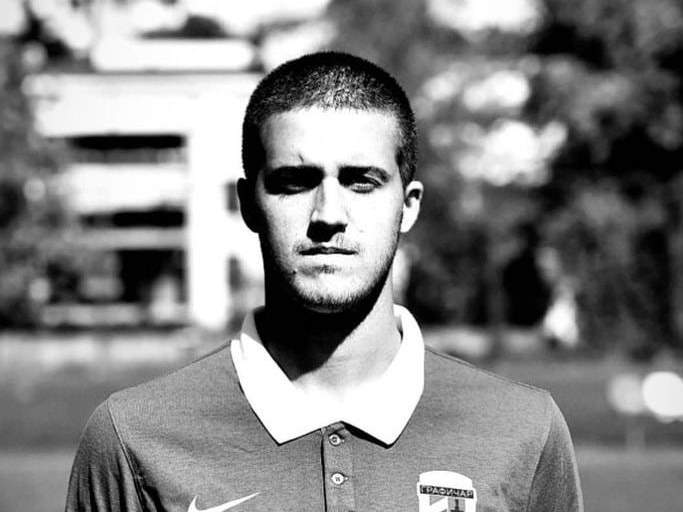 Тажна вест: Почина 25-годишен фудбалер во Србија