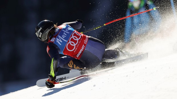 Сара Хектор заврши пред Влхова за да ја потврди одличната форма во пресрет на Зимските олимписки игри