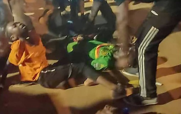 Трагедија во Камерун: 6 жртви во стампедо од навивачи пред натпреварот со Комори
