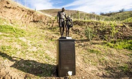 Коби и Џана Брајант добија споменик на местото на трагедијата. Денеска ќе го отстранат