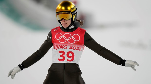Ден од соништата за Словенија: Урша Богатај златна, Ника Крижнар бронзена во ски скокови