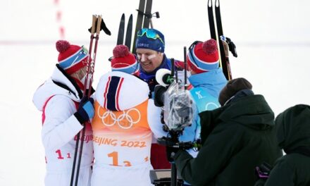 Норвежаните освоија злато во штафетата, Русите ја загубија титулата во последната измена