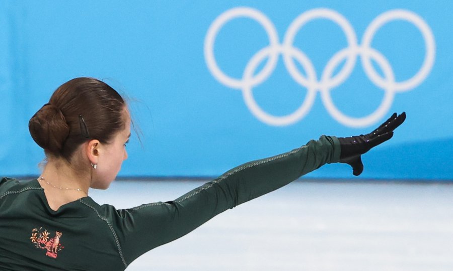 Нов скандал на ЗОИ: Ќе се борат за олимписки медали кои нема да им бидат доделени доколку Валиева биде меѓу првите три