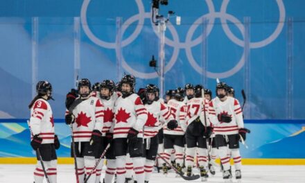 Канадските хокеарки во финалето на ЗОИ