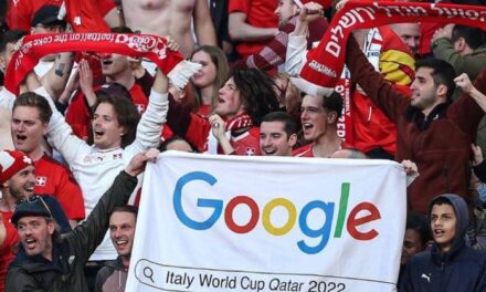 (ФОТО) Швајцарските навивачи со досетлив транспарент ја исмеваа Италија