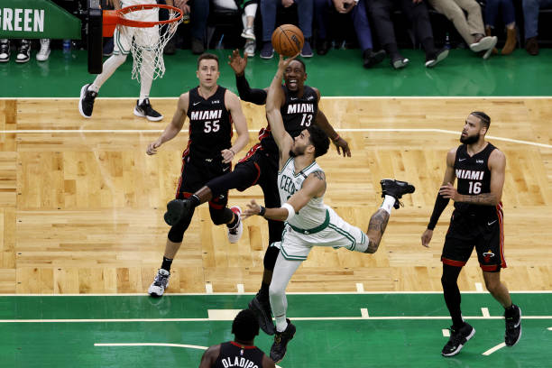 Мајами собори НБА рекорд во неефикасност, Бостон израмни во финалето на Истокот