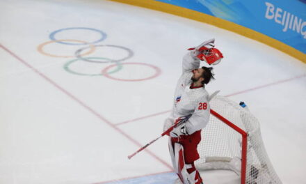 Руска хокеј ѕвезда наместо во НХЛ-лигата, оди на фронт – го мобилизираа за војната во Украина