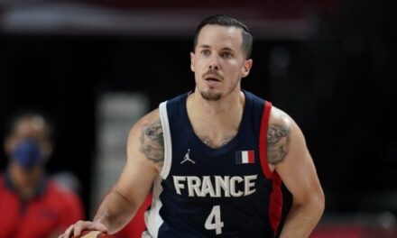 Нема репрезентација за француски кошаркари што ќе потпишат за руски екипи