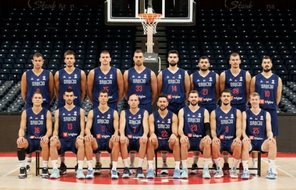 Пешиќ ги одбра 12те кошаркари за дербито со Грција