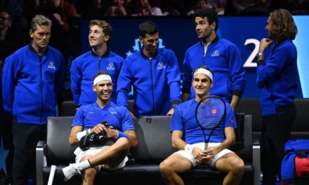 (ВИДЕО) Федерер со пораз , но во голем стил се прости од тенисот