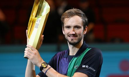 Mедведев го освои трофејот во Виена, со триумф над Шаповалов