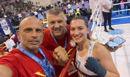 Темелкова обезбеди бронзен медал и ќе се бори за финале на СП во кик бокс