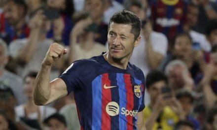 Левандовски ќе игра за Барса во градското дерби против Еспањол