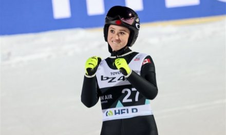 (ВИДЕО) Канаѓанката Лутит го урна светскиот рекорд во ски скокови, леташе 222 метри
