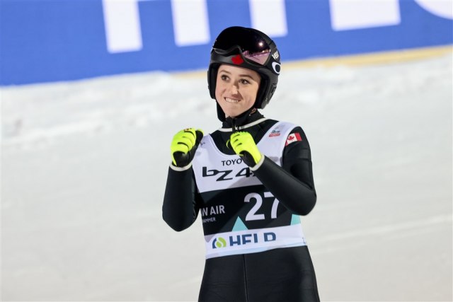 (ВИДЕО) Канаѓанката Лутит го урна светскиот рекорд во ски скокови, леташе 222 метри
