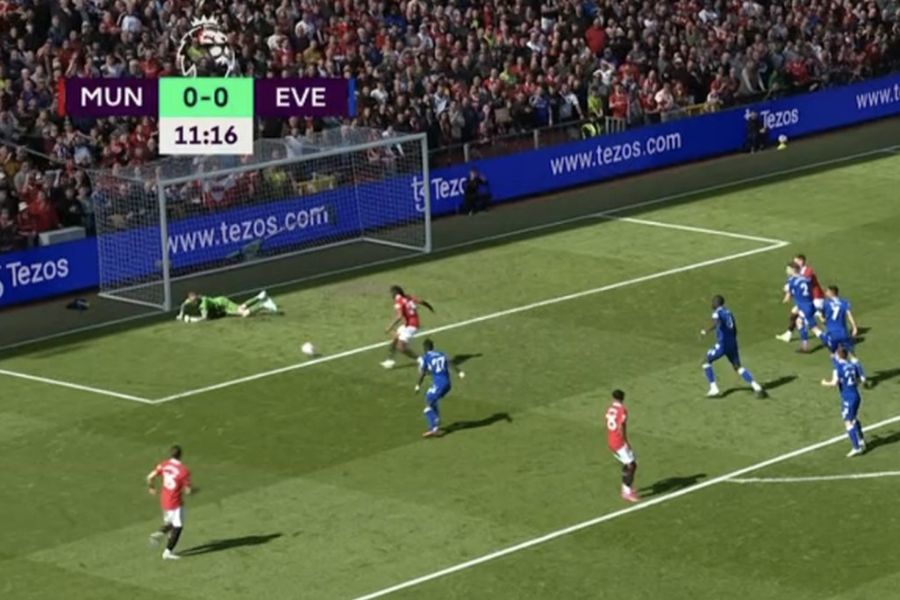 (ВИДЕО) Ван Бисака го промаши празниот гол на Евертон