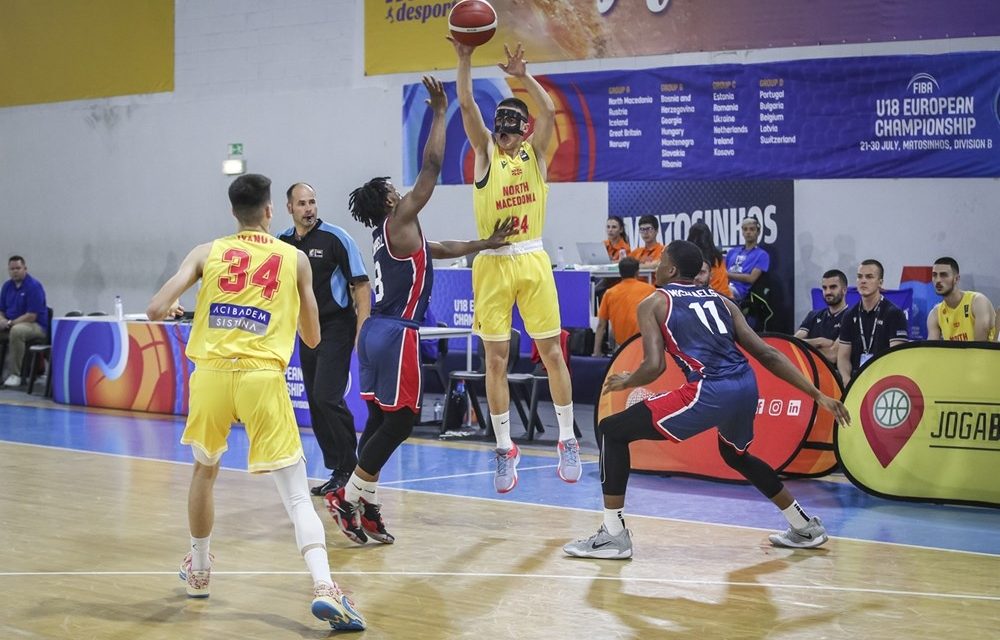 Јуниорите на Македонија стартуваа со пораз против В.Британија на ЕП во кошарка во Португалија