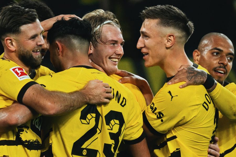 (ВИДЕО) Дортмунд губеше 0-2, па за 15 минути постигна три гола за триумф над Менхенгладбах