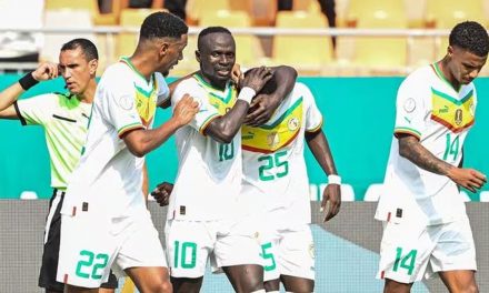 Сенегал убедливо против Гамбија, Камара стрелец на два гола