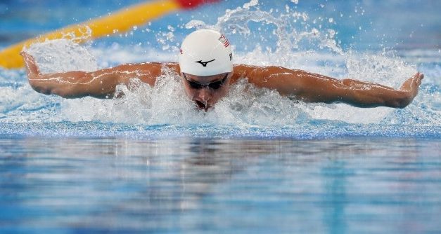 (ВИДЕО) Америчко пливачко чудо: Има балканско потекло, а ги руши рекордите на Фелпс и Торп!