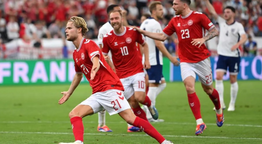 (ВИДЕО) Данска освои бод против слабата Англија